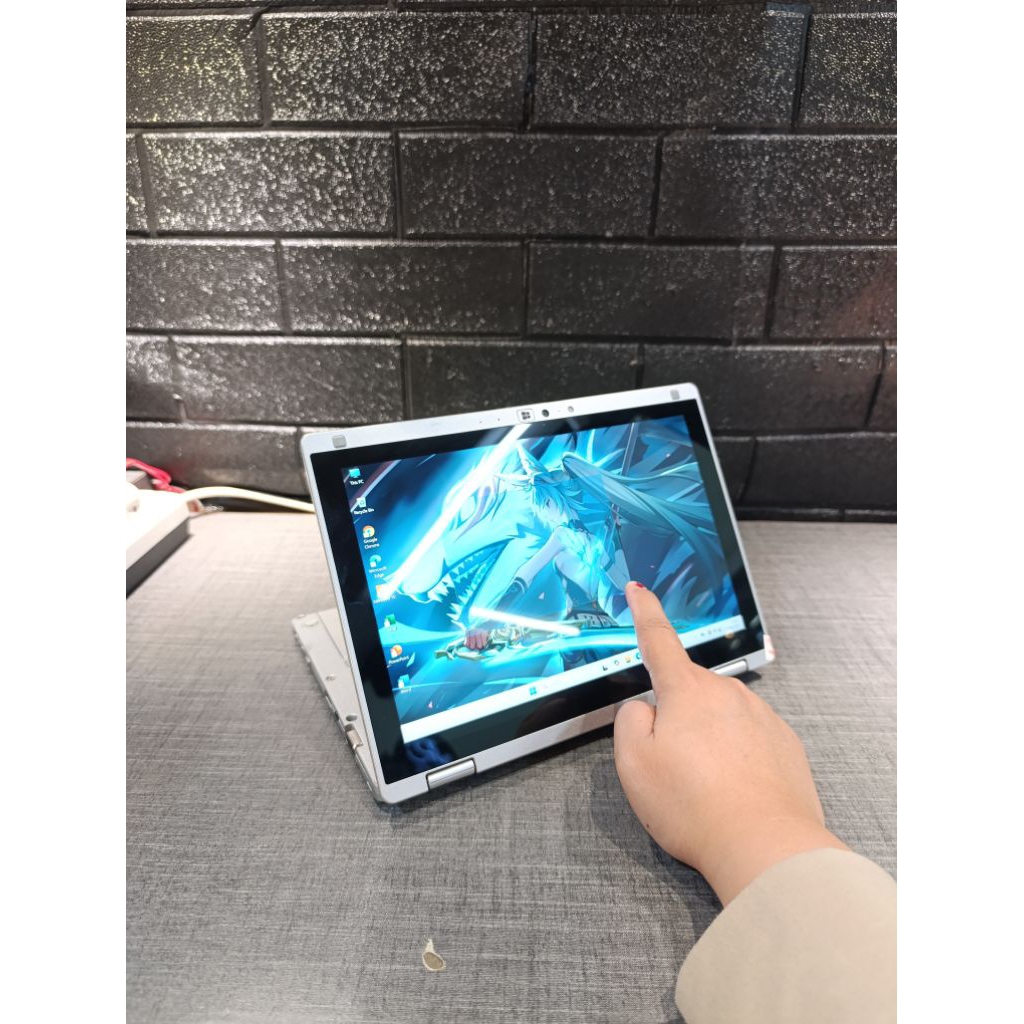 Laptop 2in1 Panasonic CF-RZ6 Core i5 Gen 7 Ram 8GB Ssd 256GB Layar 10in Touchscreen Bisa Dilipat sam
