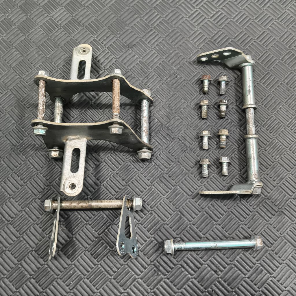 Breaket mesin set KLX 150 Original