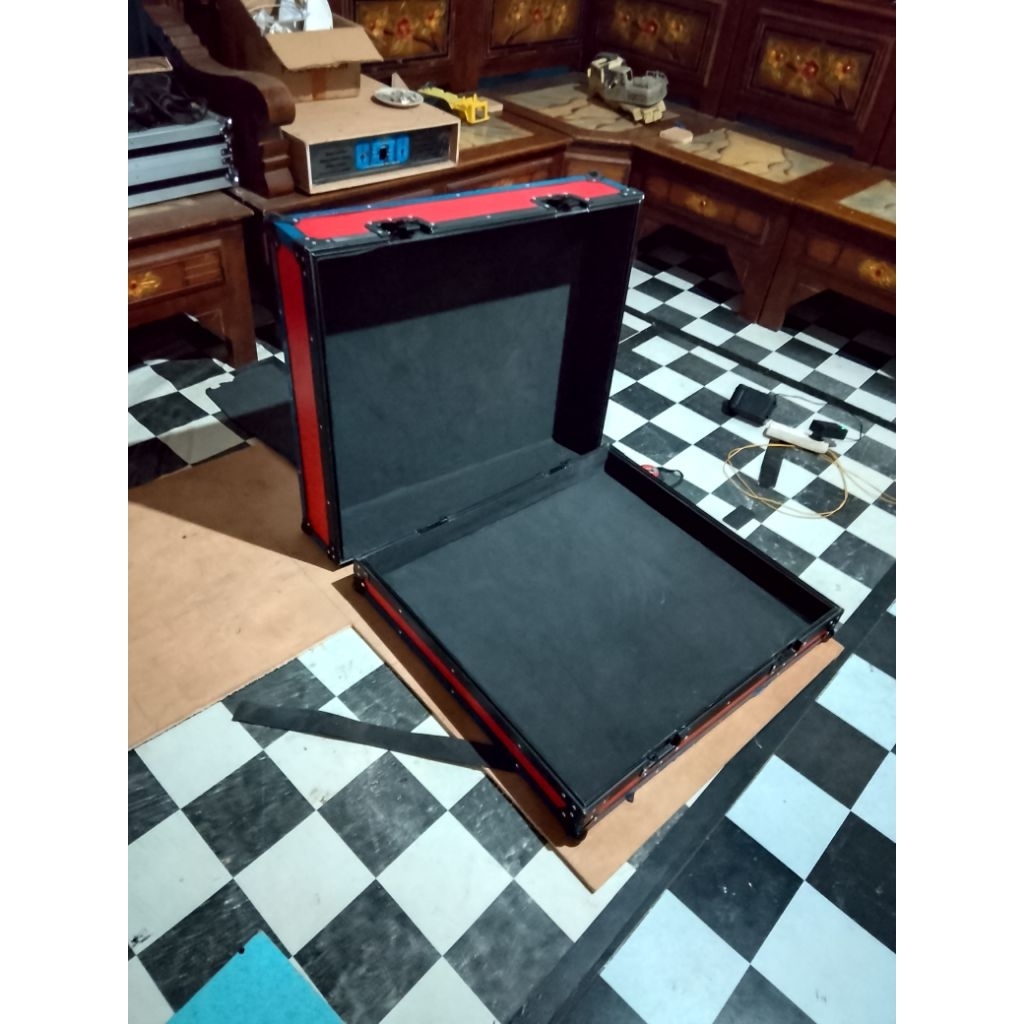 new Hardcase mixer 16 cenel