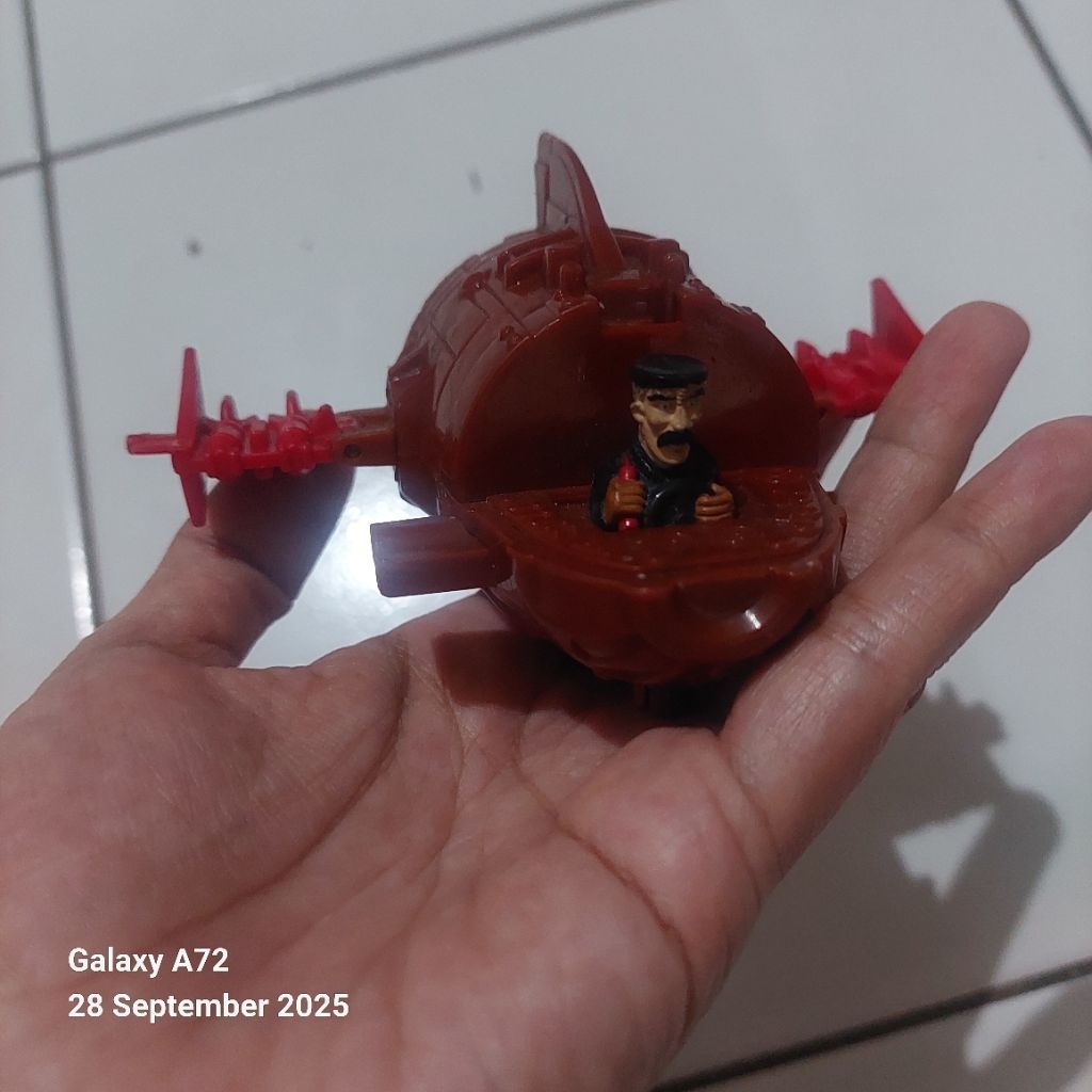 Happy Meal  Atlantis MCD Mcdonald Disney PRELOVED