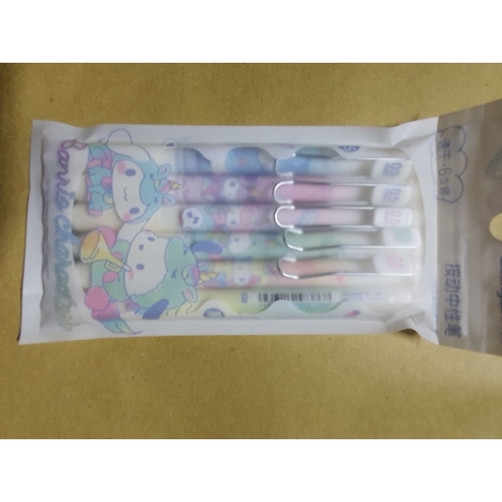 Sanrio Pen per set.