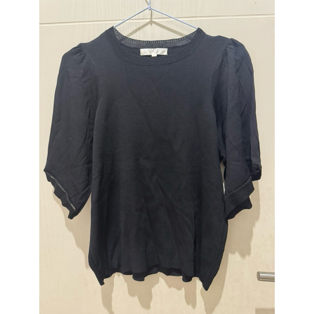 Atasan baju wanita warna hitam grove brand zise M. 49