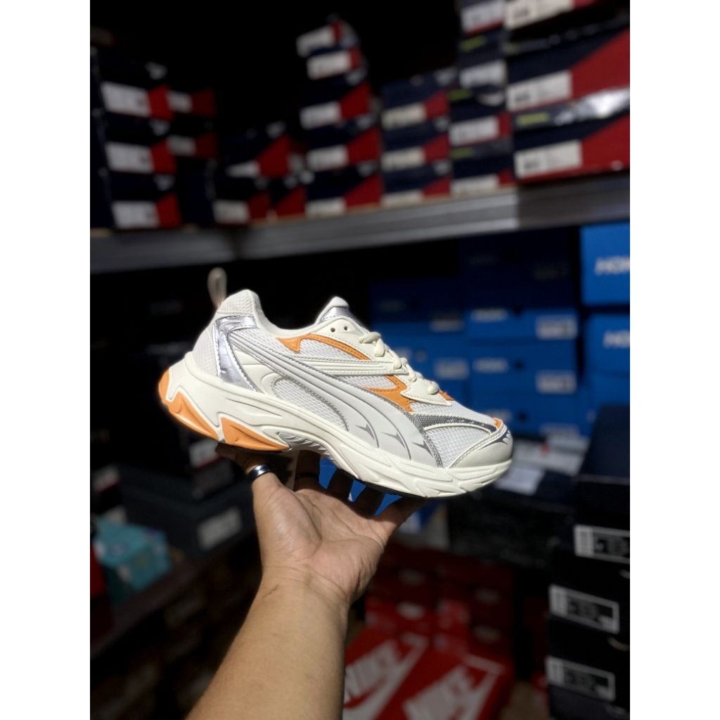 SEPATU SNEAKERS PUMA MORPHIC WHITE ORANGE ORIGINAL 100% BNIB RESMI