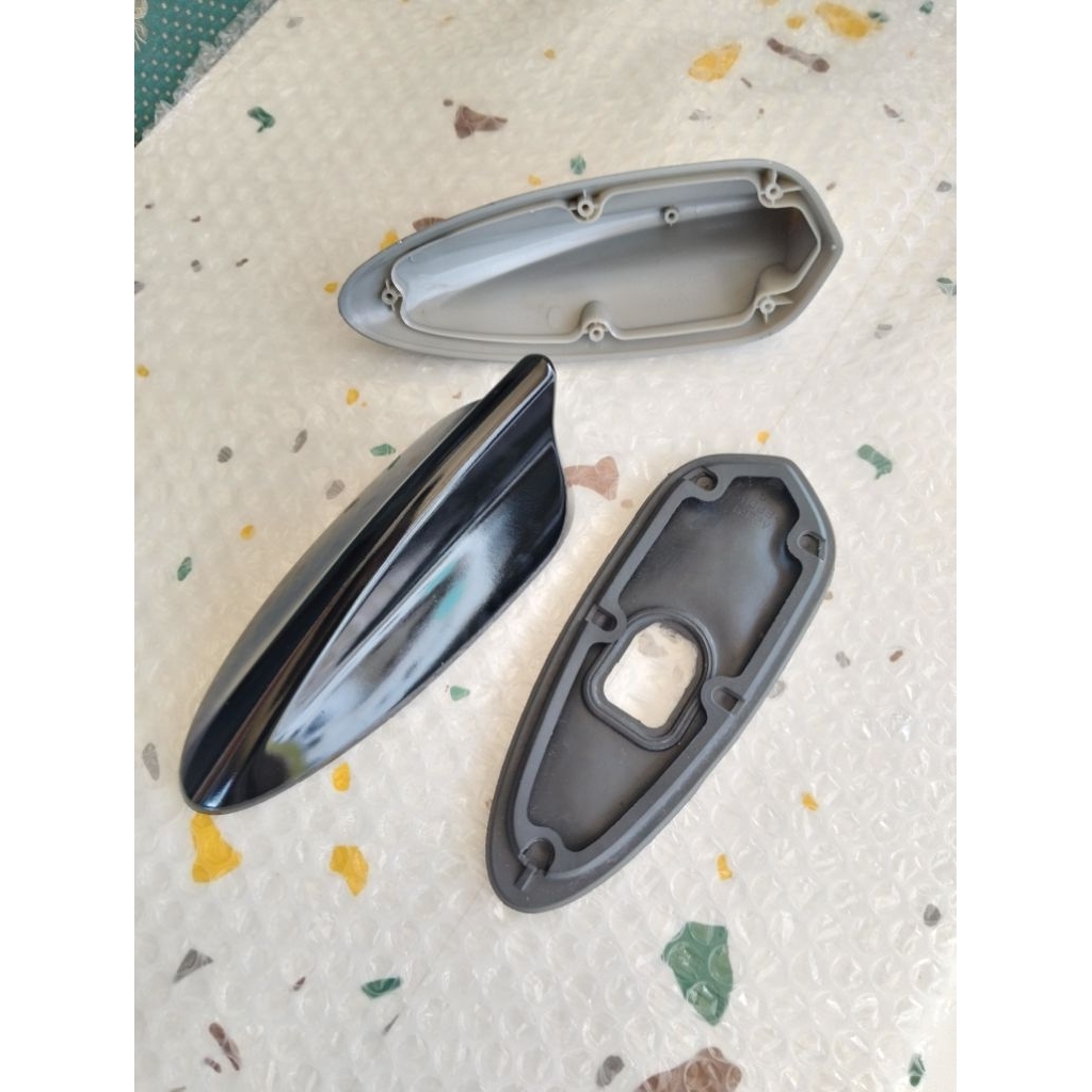 Cover antena tutup antena sirip hiu original bawaan mobil avanza xenia rush terios  model lancip