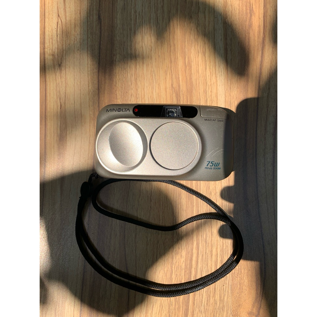 Kamera analog Minolta 75W Riva Zoom
