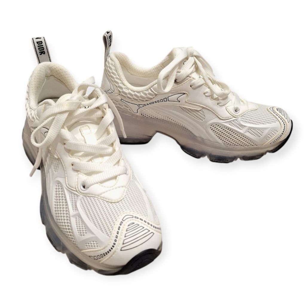 Preloved Dior Vibe White Sneaker Authentic