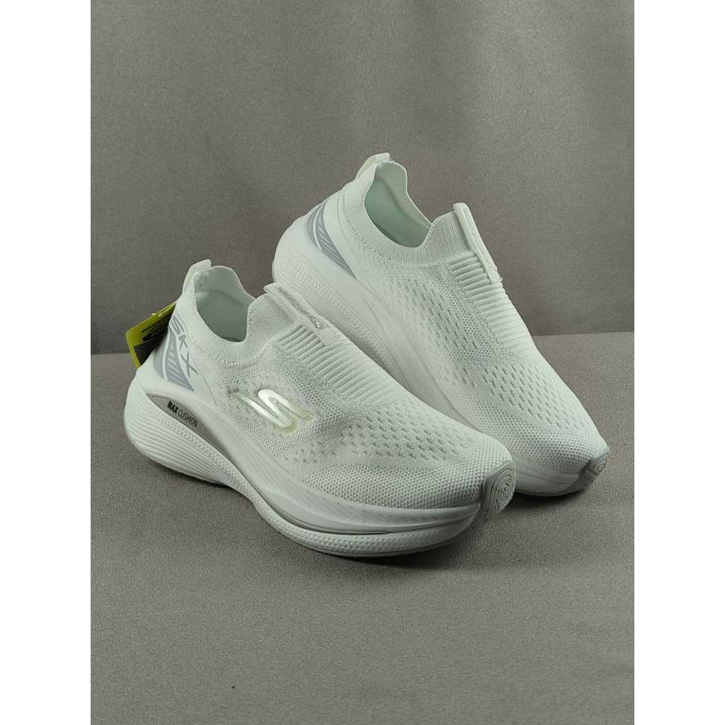 Sepatu Olahraga Skechers SKX MC Wanita – Nyaman, Ringan, dan Stylish untuk Aktivitas Harian