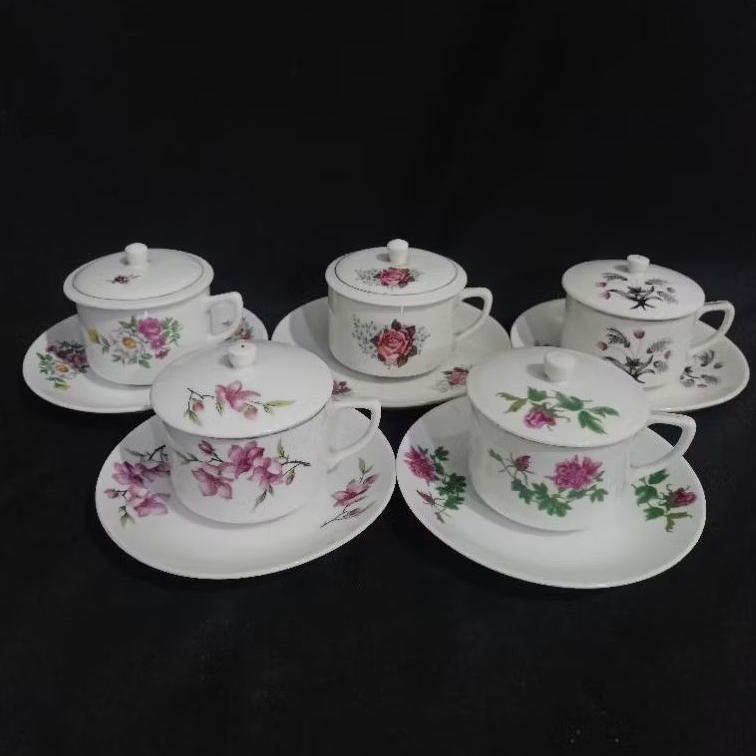 Aneka Cangkir Kopi lawas (1)