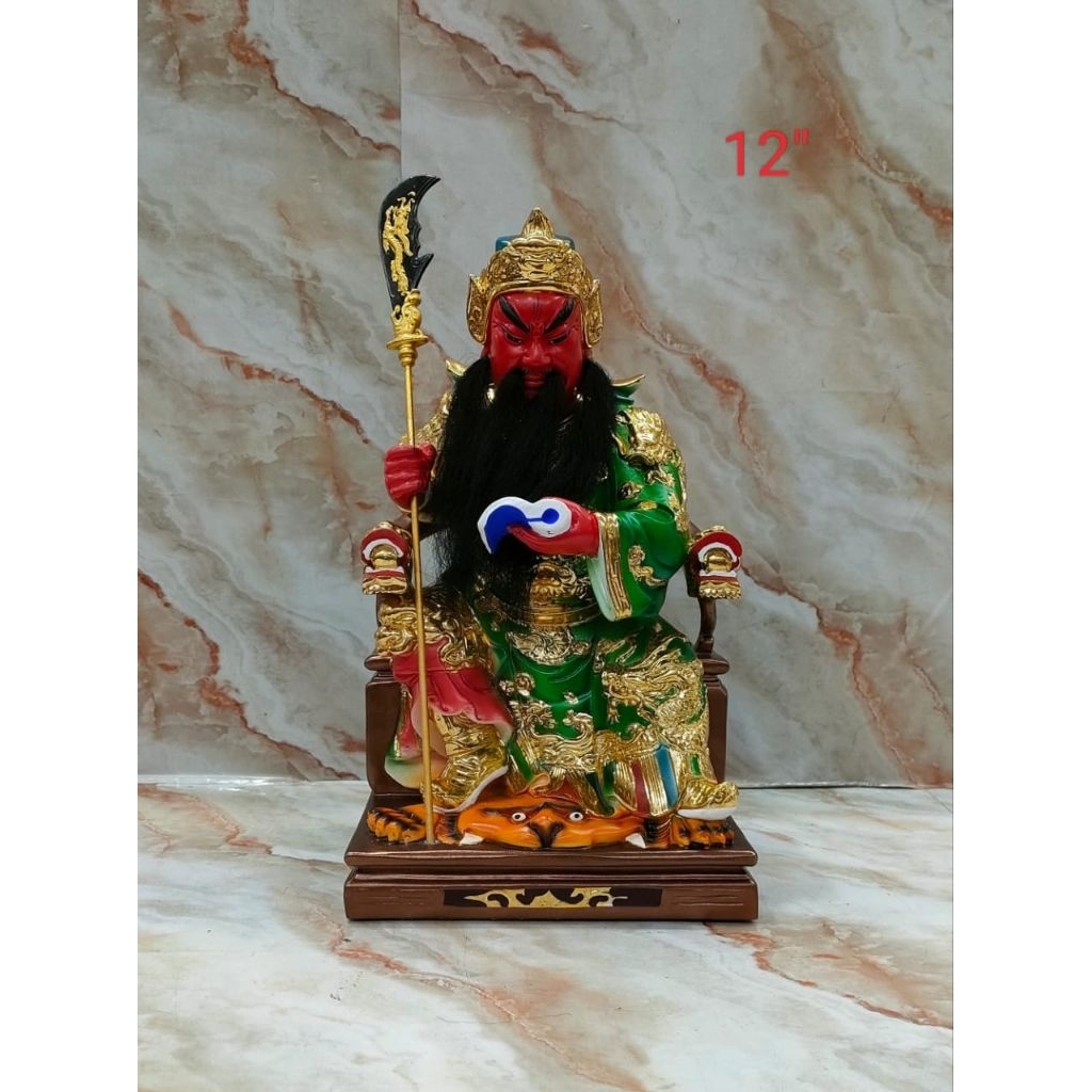 patung dewa kwan kung/ kwan kong /guanyu - duduk- pegang buku - fiber - 12 inch