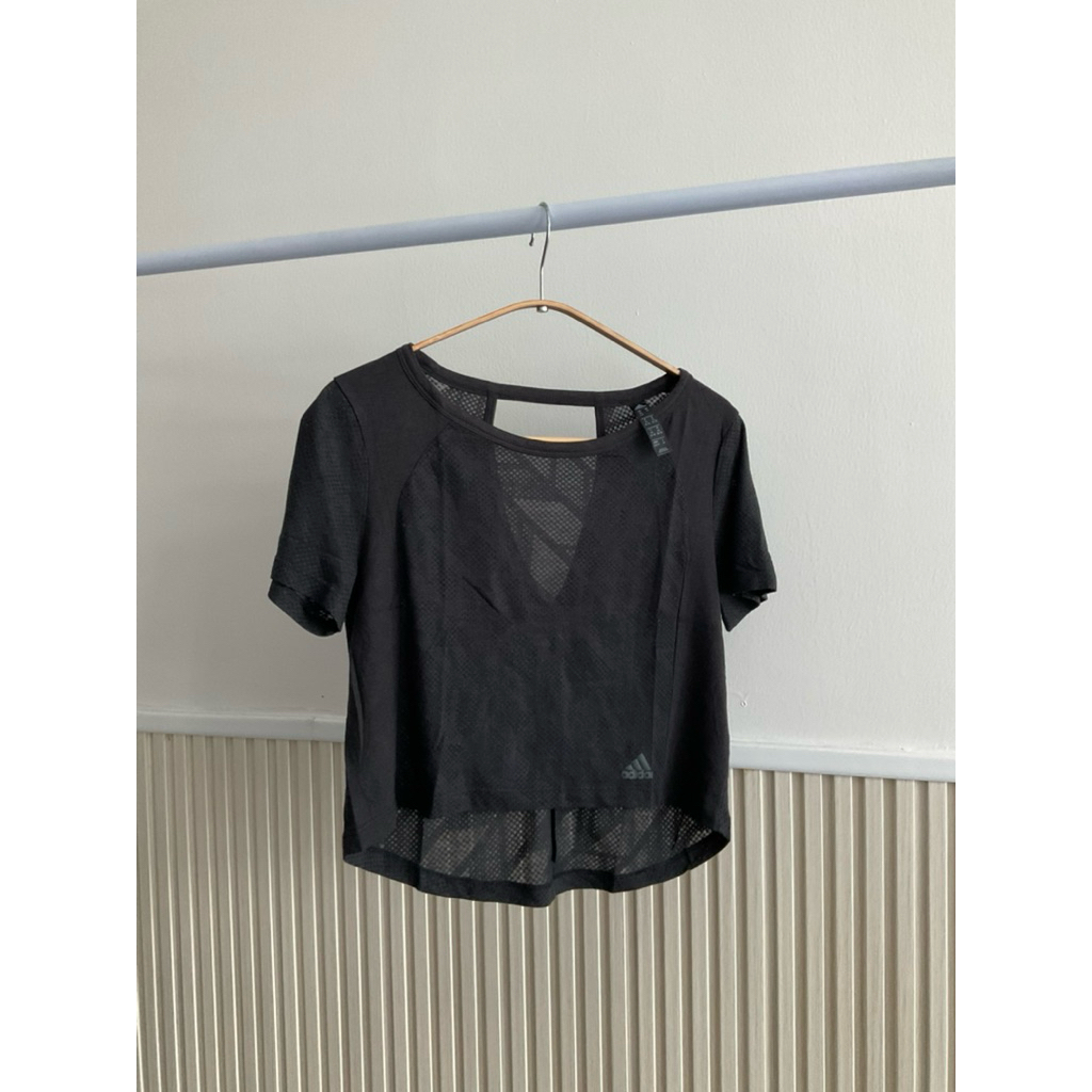 Preloved by Salinaa - ADIDAS CROP TOP BLACK DOTS BAJU OLAHRAGA WANITA VBACK LENGAN PENDEK YOGA RUNNI
