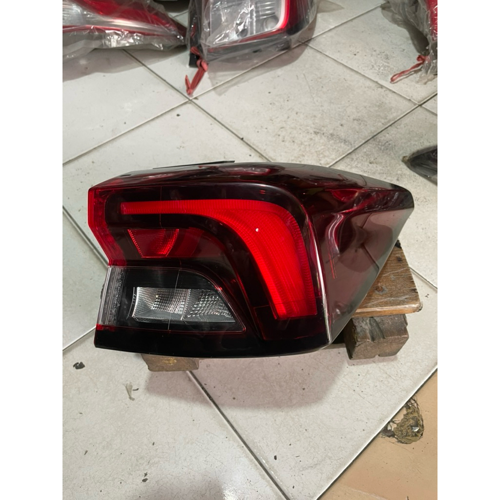Stoplamp Avanza velos 2023 kanan
