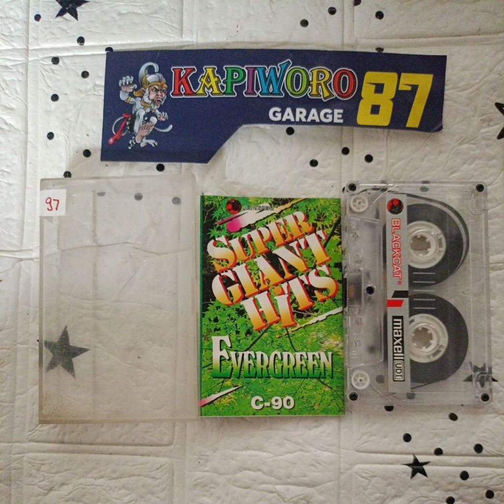 KASET PITA,,,SUPER GIANT HITS EVERGREEN
