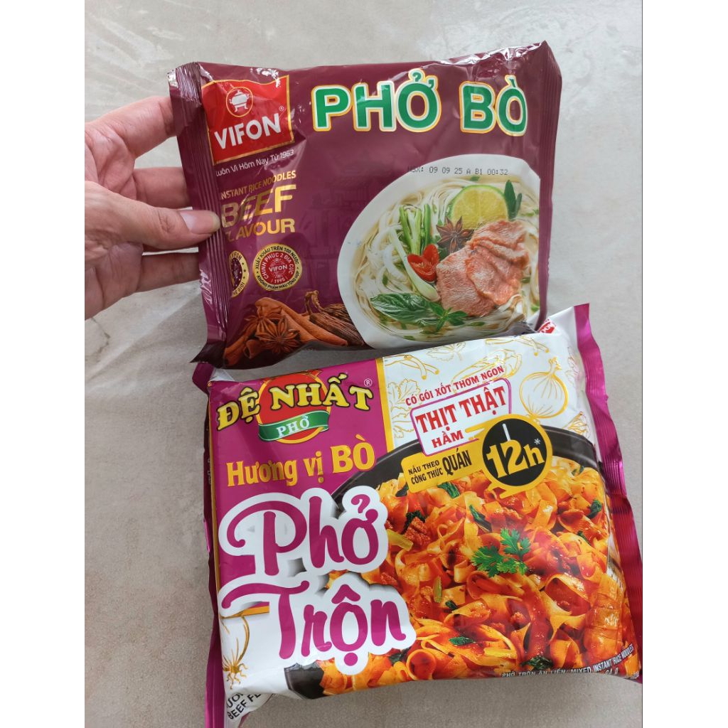 vifon pho bo mie kuah / de nhat pho tron goreng  (PO SABAR,VIETNAM)