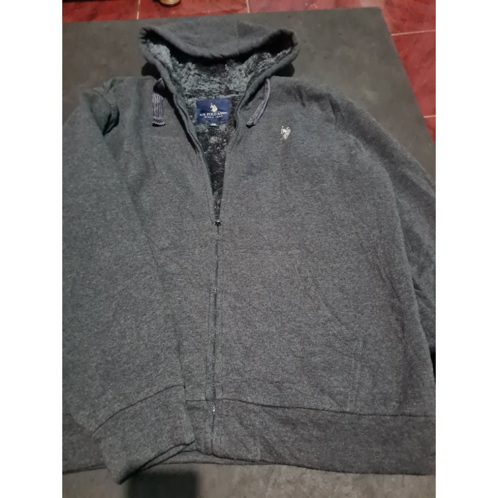 Hoodie zhiper sherpa polo second,hoodie zhiper sherpa polo preloved