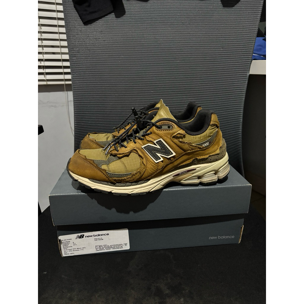 new balance 2002r protection pack