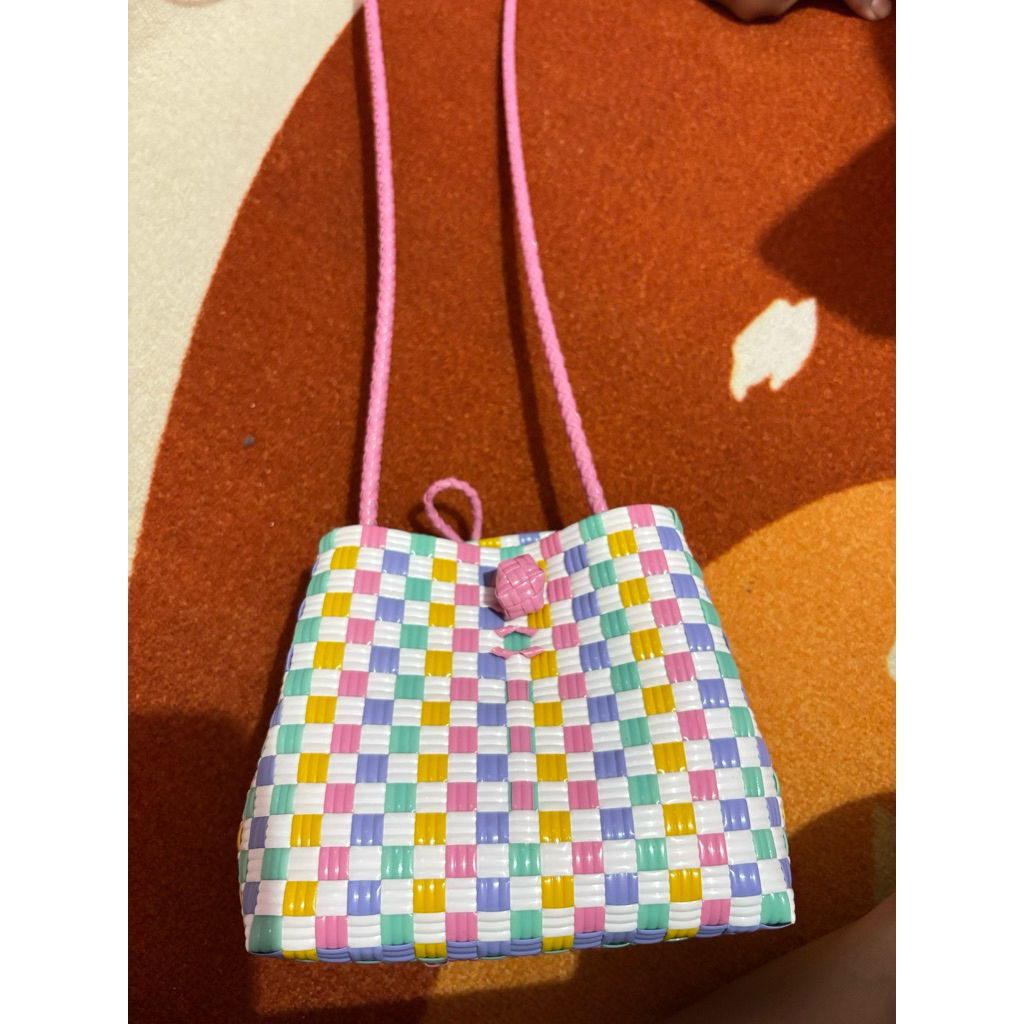 Tas anyaman plastik rainbow lucu asli Jogja // NEW