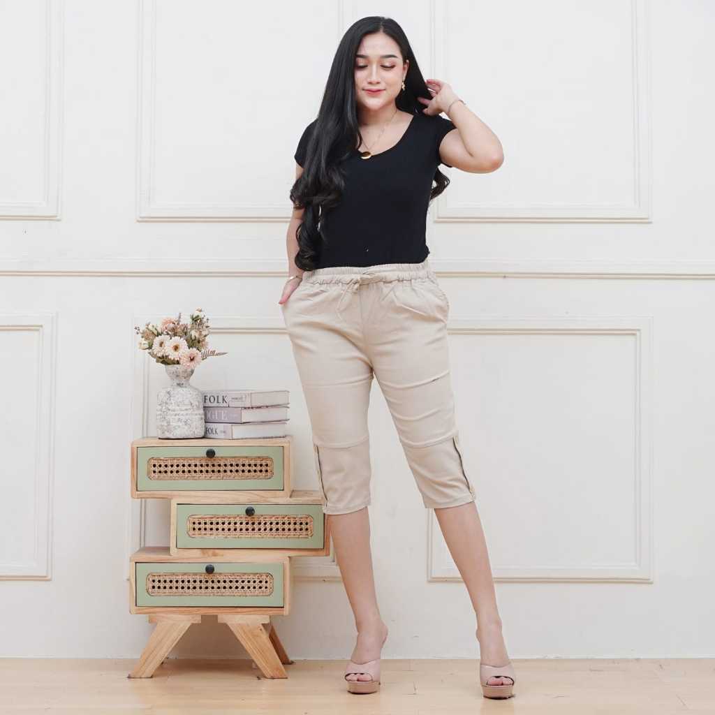 Celana Pendek Wanita 7/8 Santai Stylish Harian