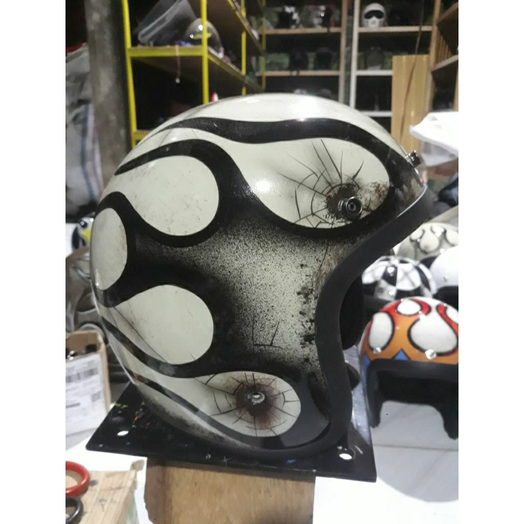 Helm Slim Head Motif API