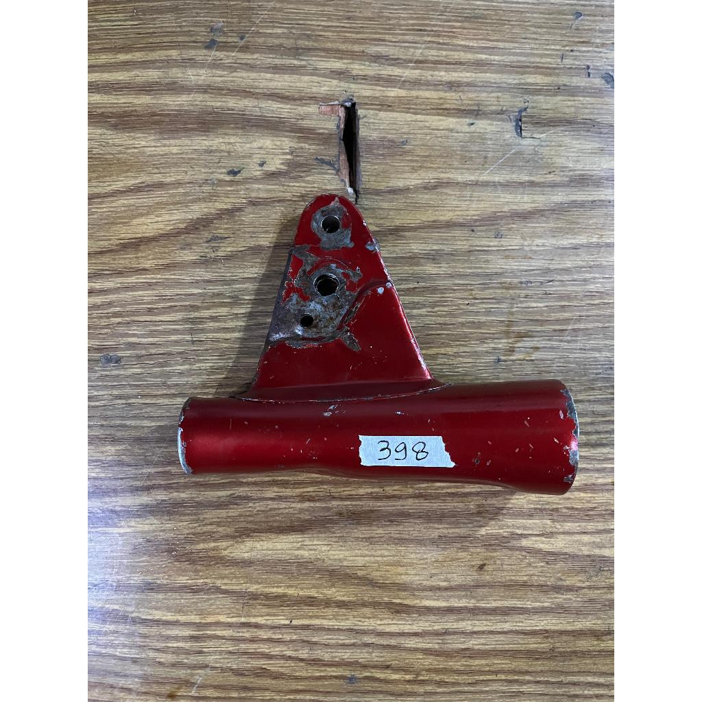 kupingan kanan lampu depan yamaha l2 super l2s pangkon lampu depan //398