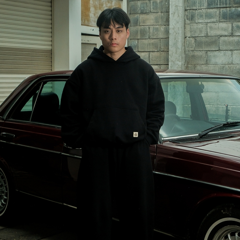 Black Hoodie Heavyweight Cotton 330gsm – Basic Signature