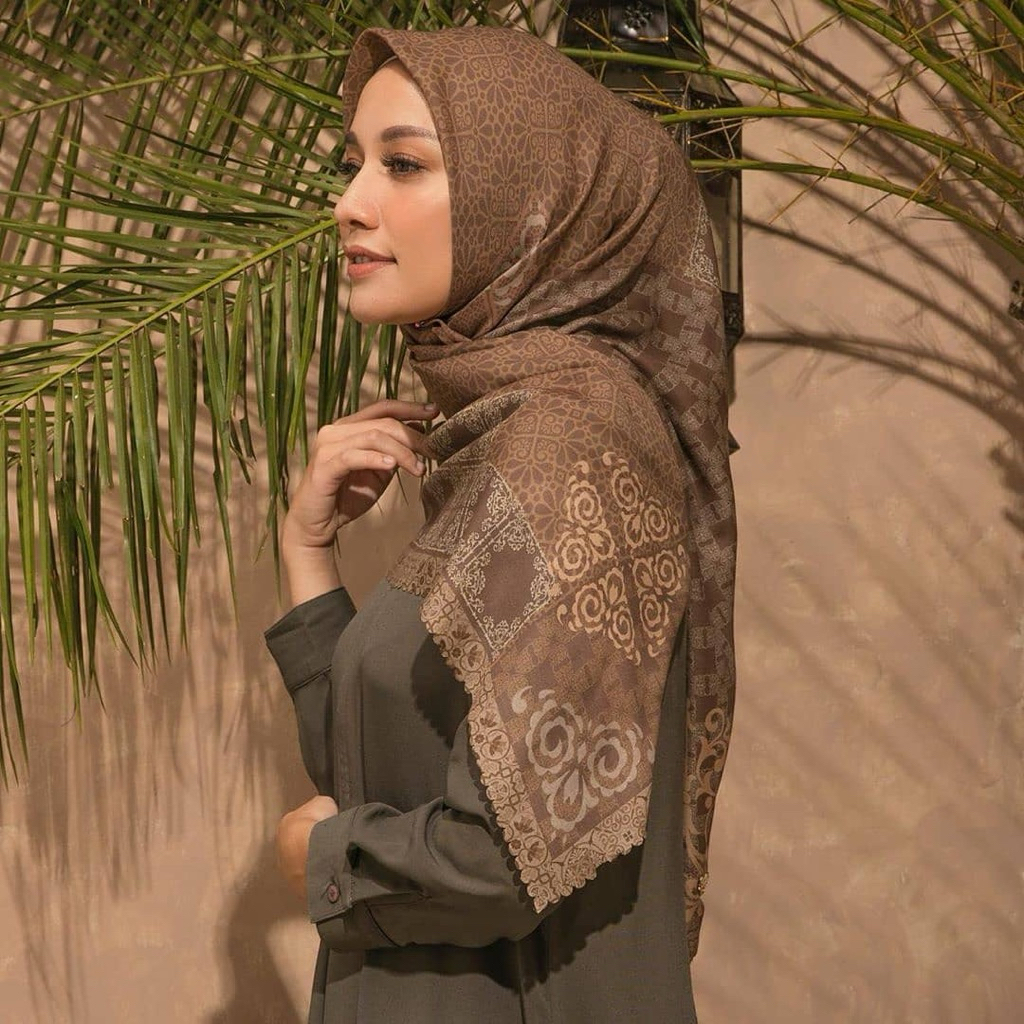 [PRELOVED] Heaven Lights Mashra Scarf - Malizia