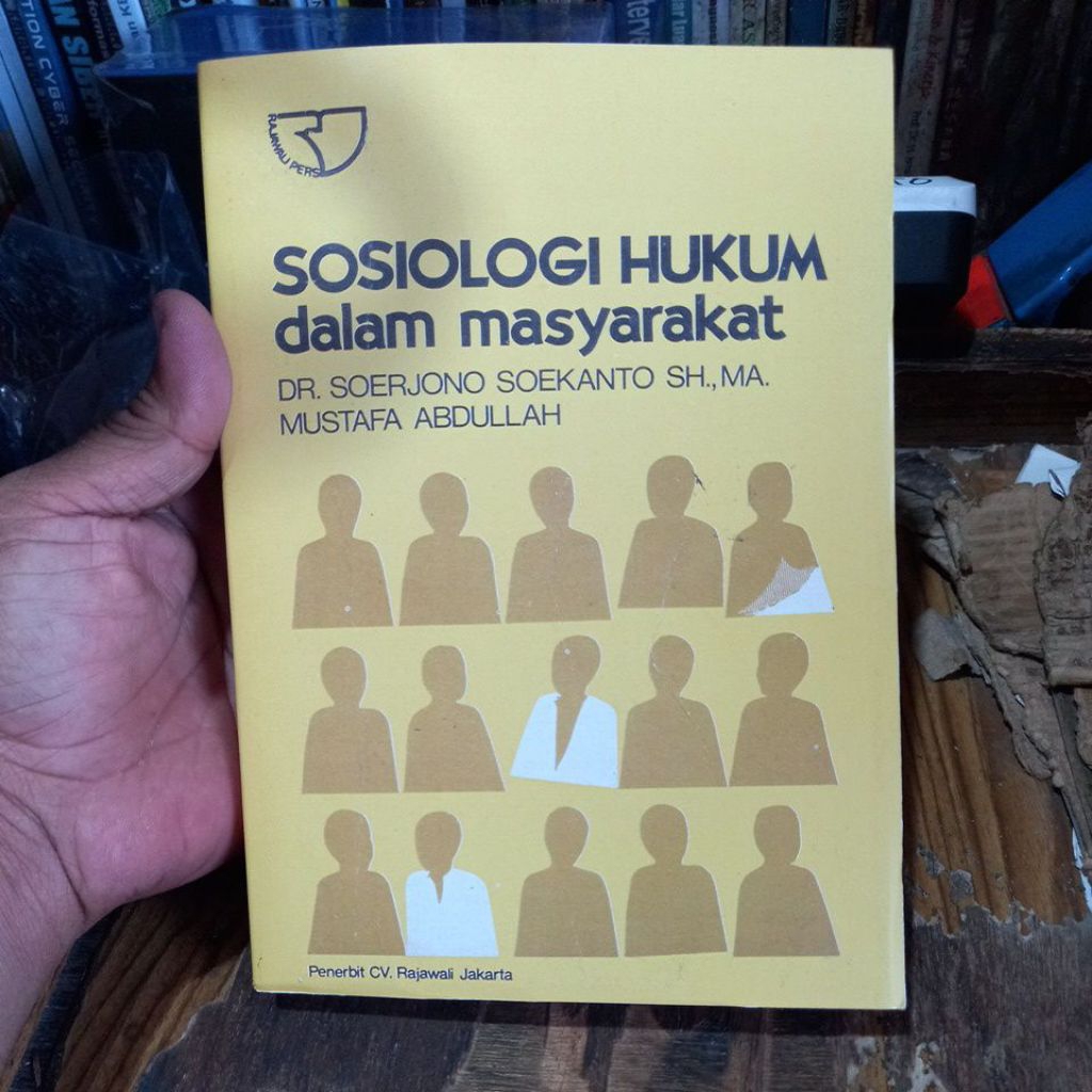 Buku SOSIOLOGI HUKUM dalam masyarakat