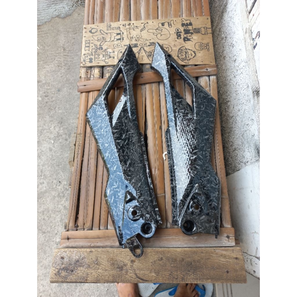 cover body samping ninja rr new karbon forget