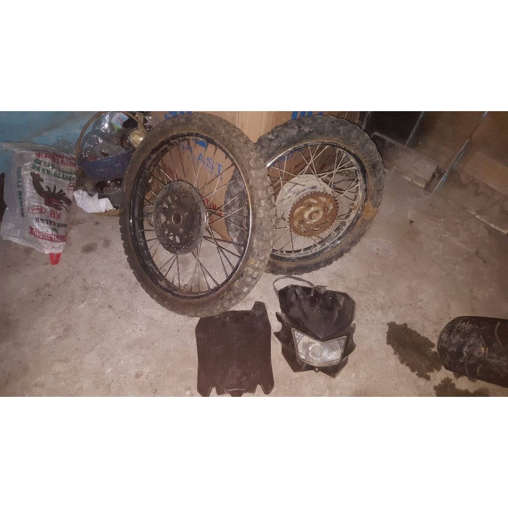 Ban Trail 16-19 Komplit