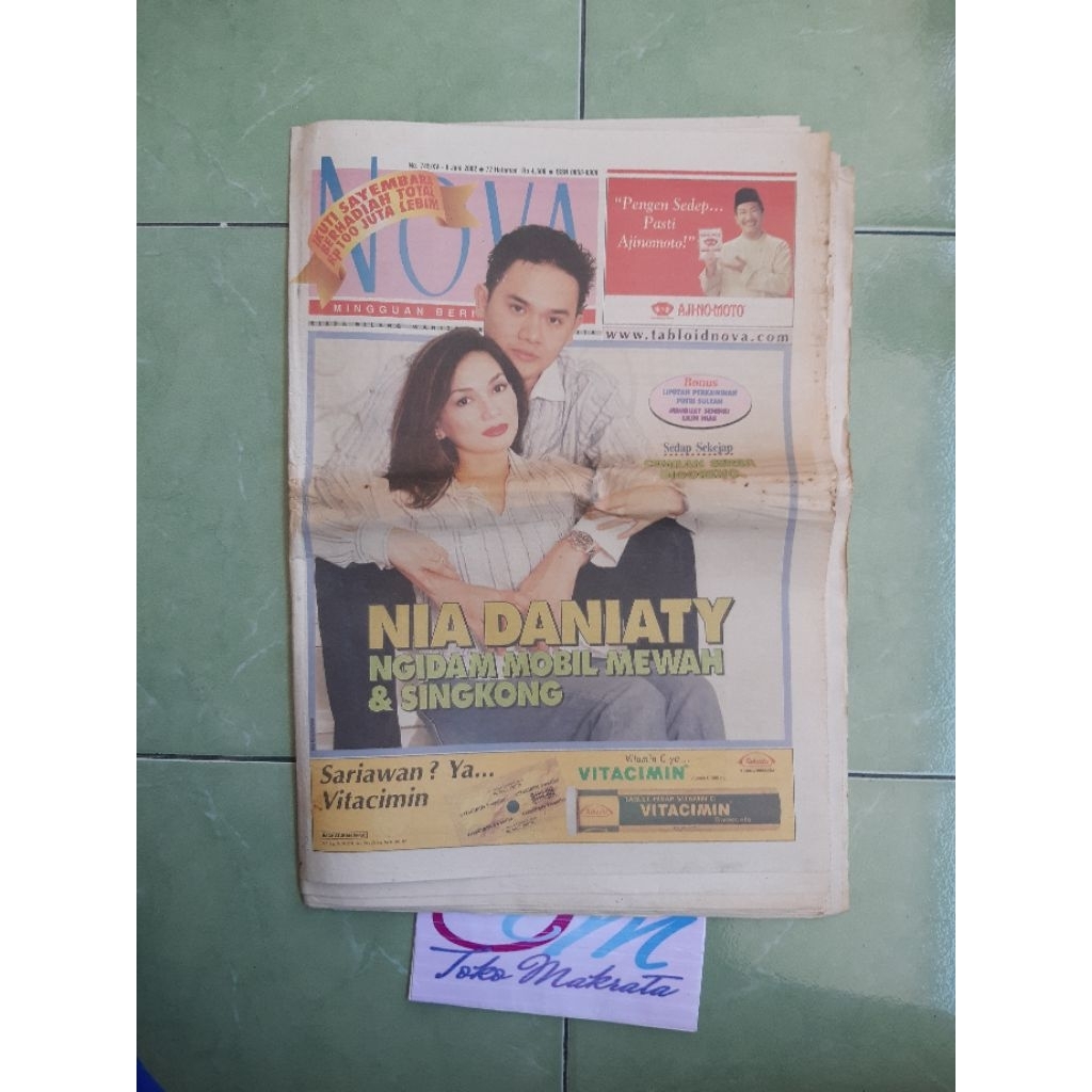 koran tabloid wanita NOVA cover Nia Daniati dan Farhat Abbas jadul lawas lama langka