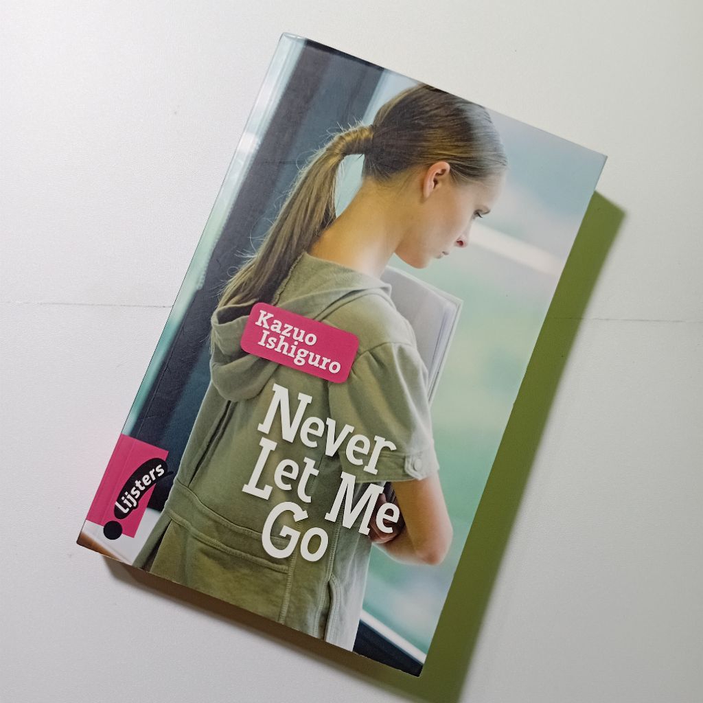 Never Let Me Go - Kazuo Ishiguro - Blacbirds | Bekas/Preloved