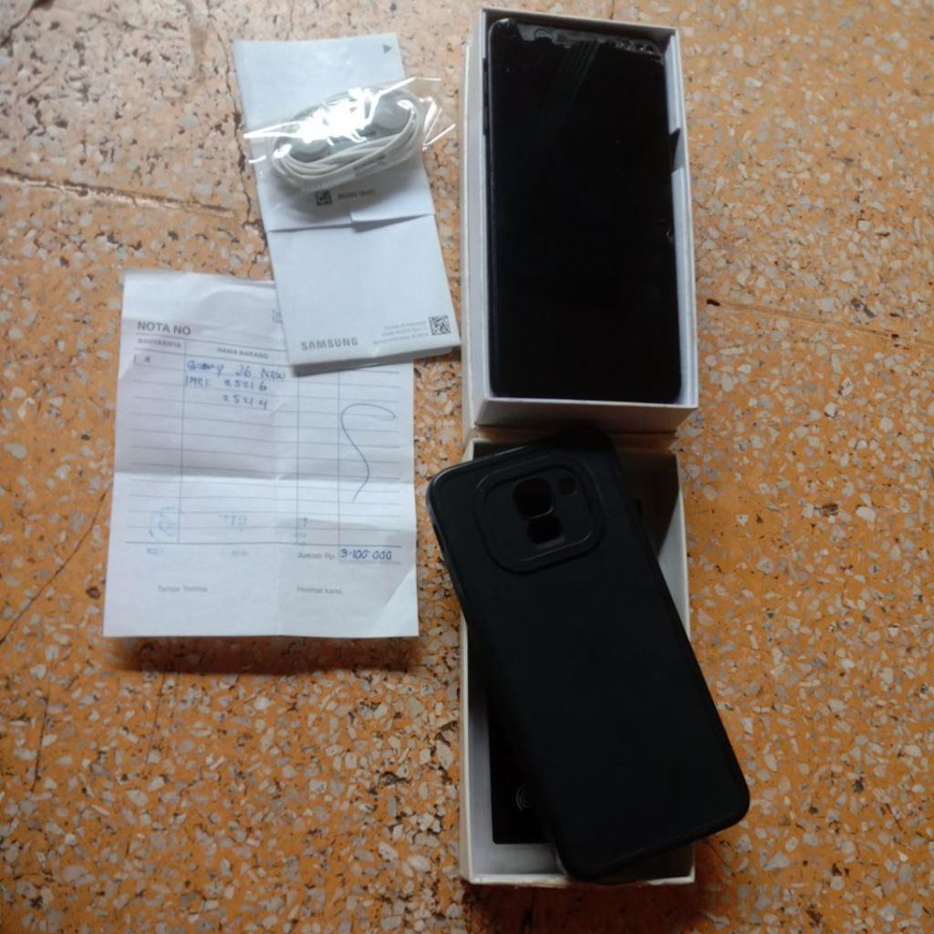 SAMSUNG GALAXI J6 ( MINUSAN )