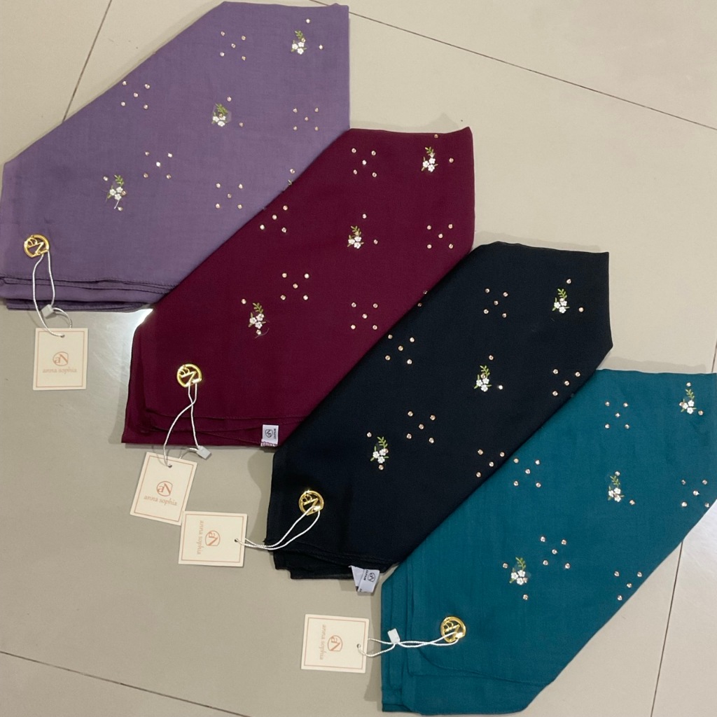 Hijab Segi Empat Paris Bordir Bunga Payet Swarovski  Jilbab Motif Payet Tabur  Kerudung Paris