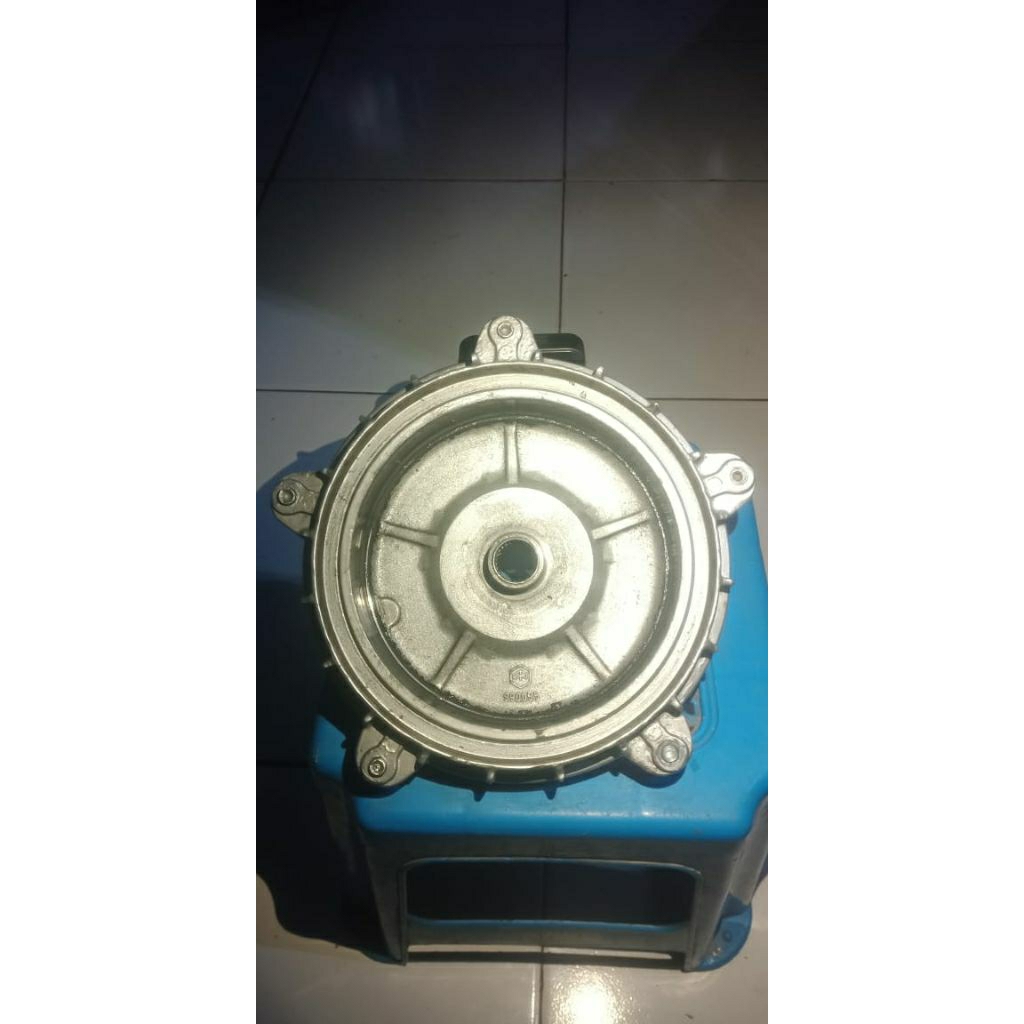 tromol belakang vespa ori mulus r10 sprint,super, px,excel, vbb bisa siap pake