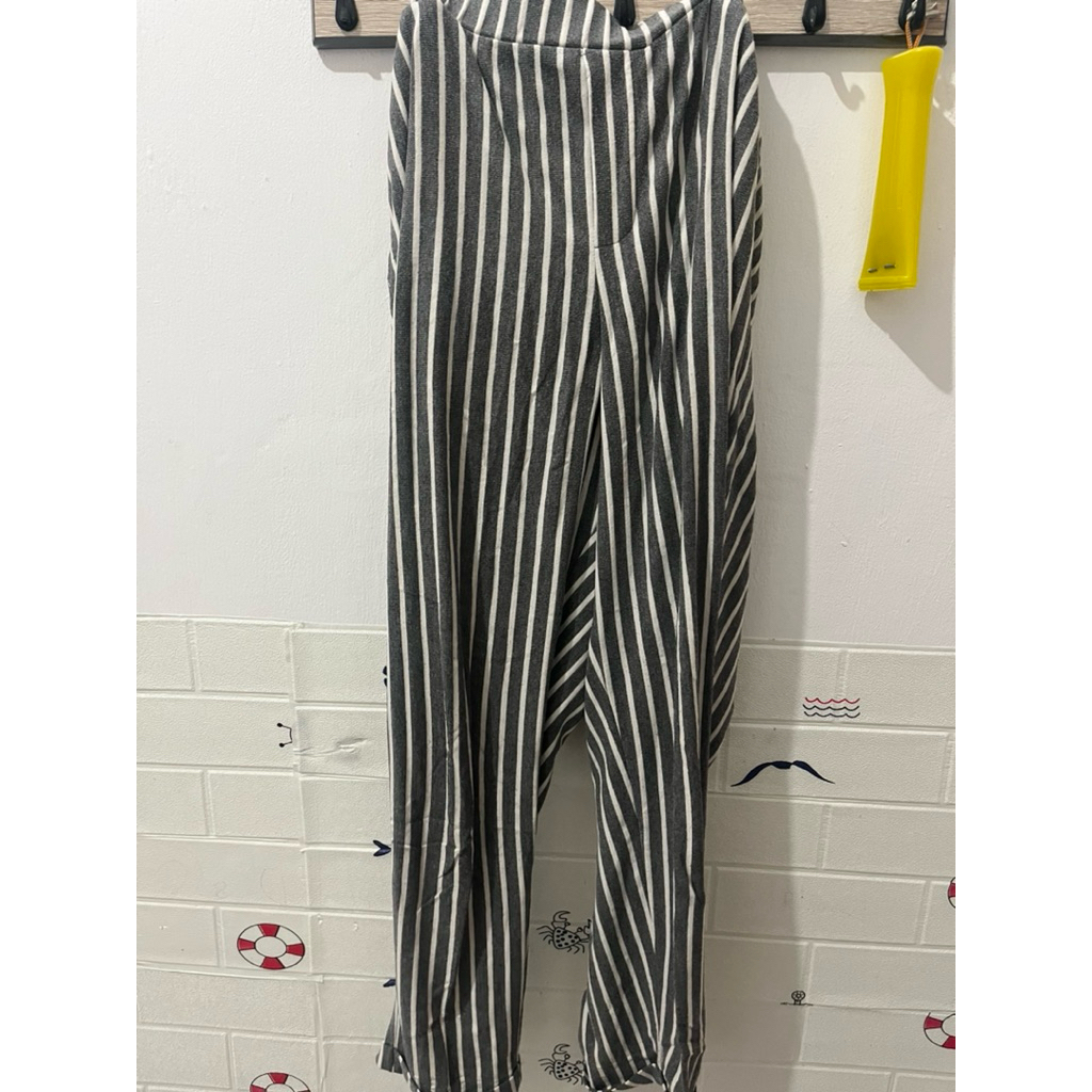 celana garis” mek Graphis preloved