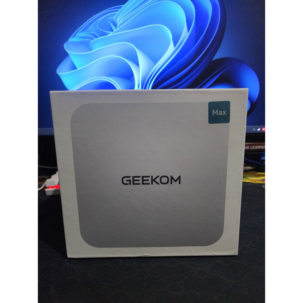 GEEKOM A8 MAX MINI PC