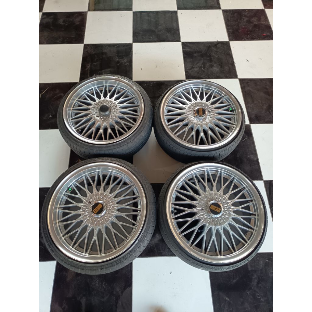 VELG BBS R17 LEBAR 7.5 ET 42/40 BAN 165/40 & 195/40 DOBEL PCD 4×100/114