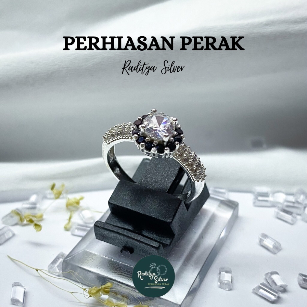 Cincin Perak Model Lady Permata Mix Mata Hitam - Raditya Silver