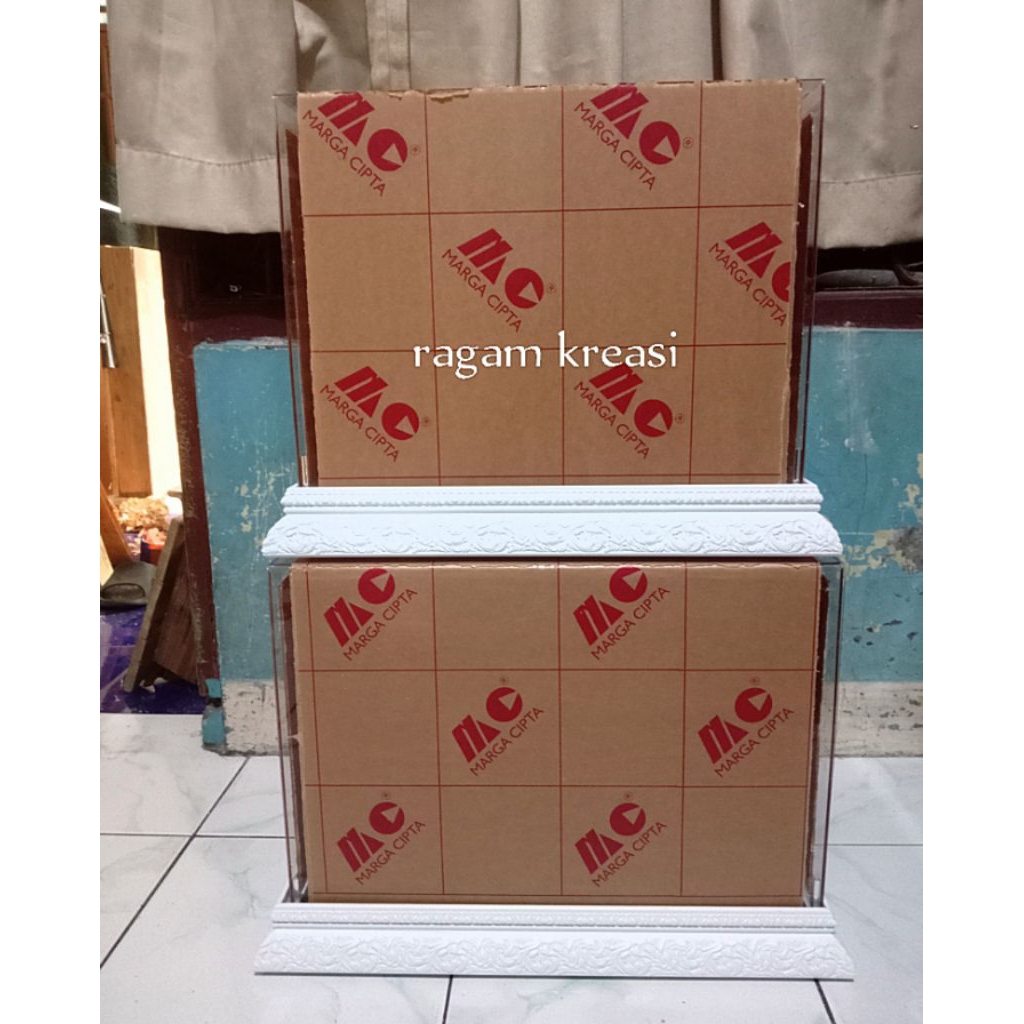 Kotak hantaran akrilik seserahan ( gratis packing kayu)