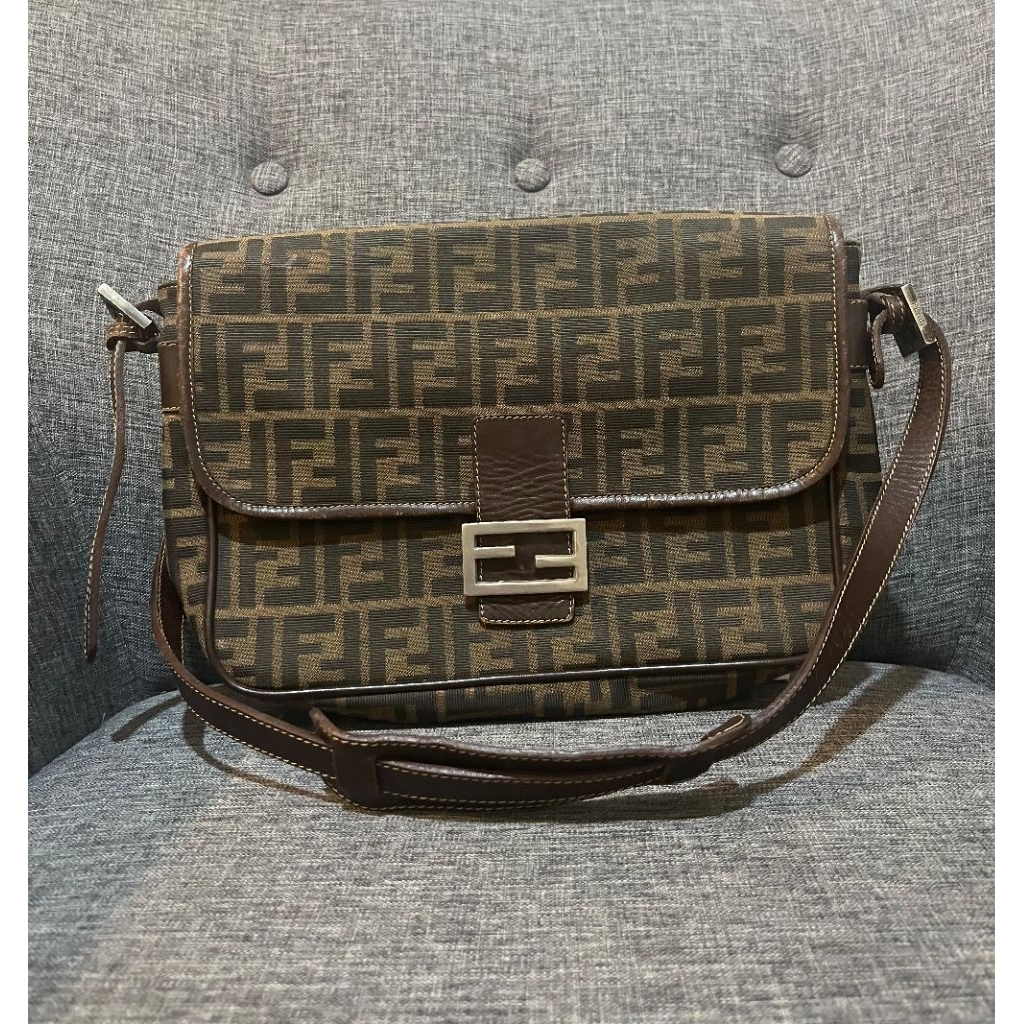 FENDI Baguette FF Shoulder Canvas Medium - Monogram Brown - Pristine