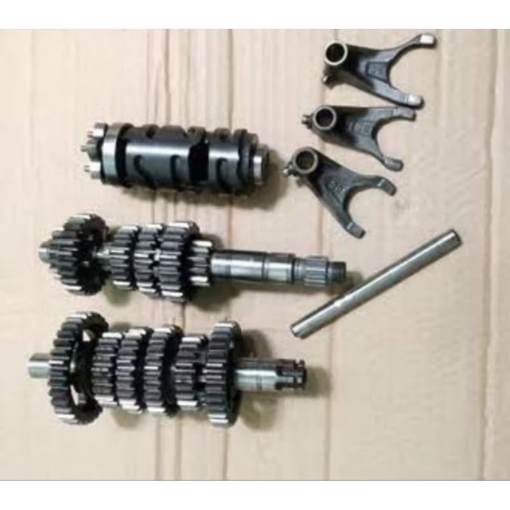 gigi rasio R15 , xabre 6speed original (seken) no minus 100%