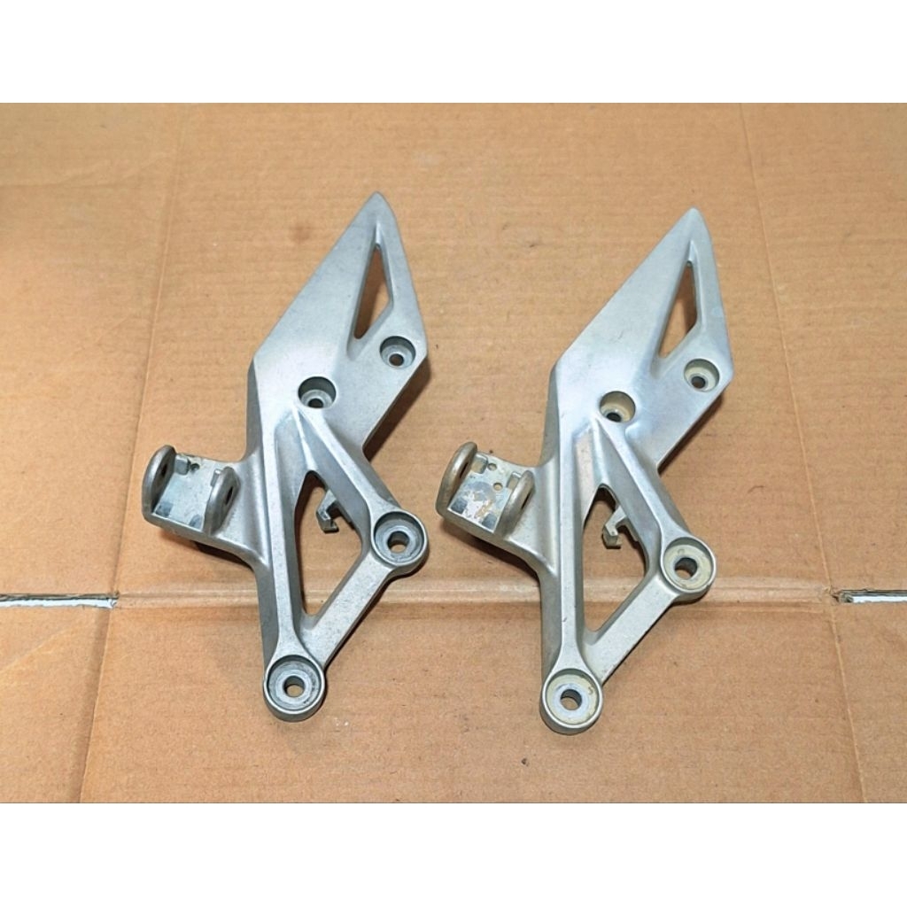postep depan underbone kanan honda CBR150R facelift K45G original