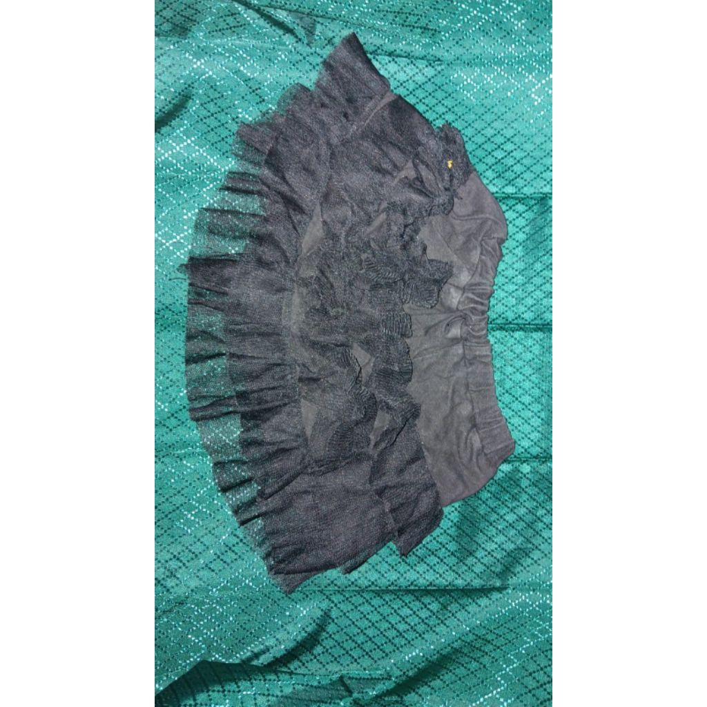 Preloved - Fashion Bayi & Anak Perempuan: Rok Tutu Hitam & Celana Ruffle Merah Lucu