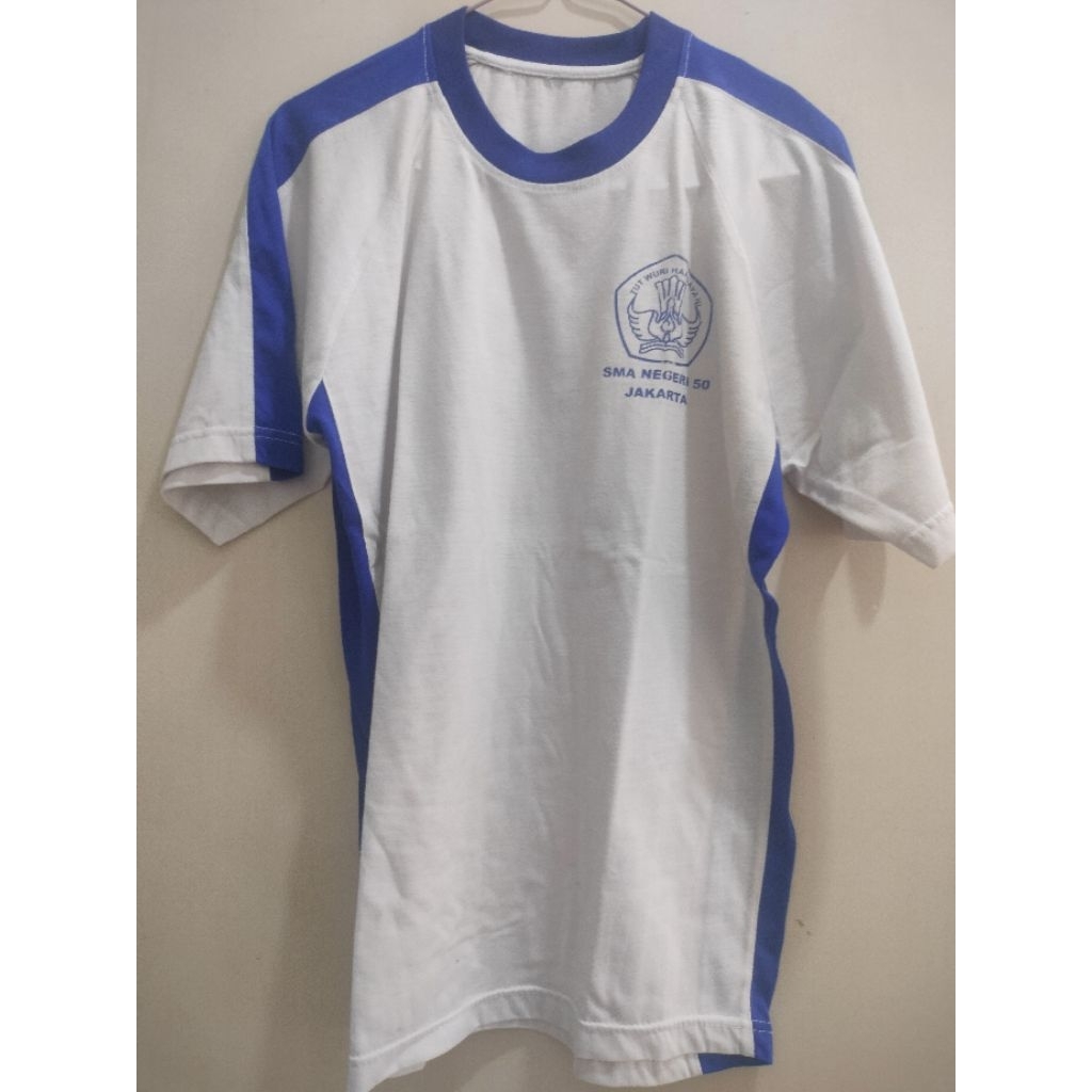 Seragam olahraga SMA preloved