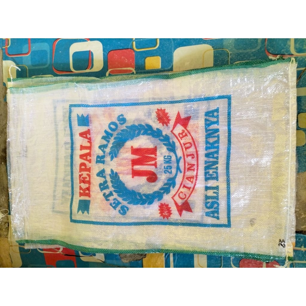 Karung bekas beras 25 kg
