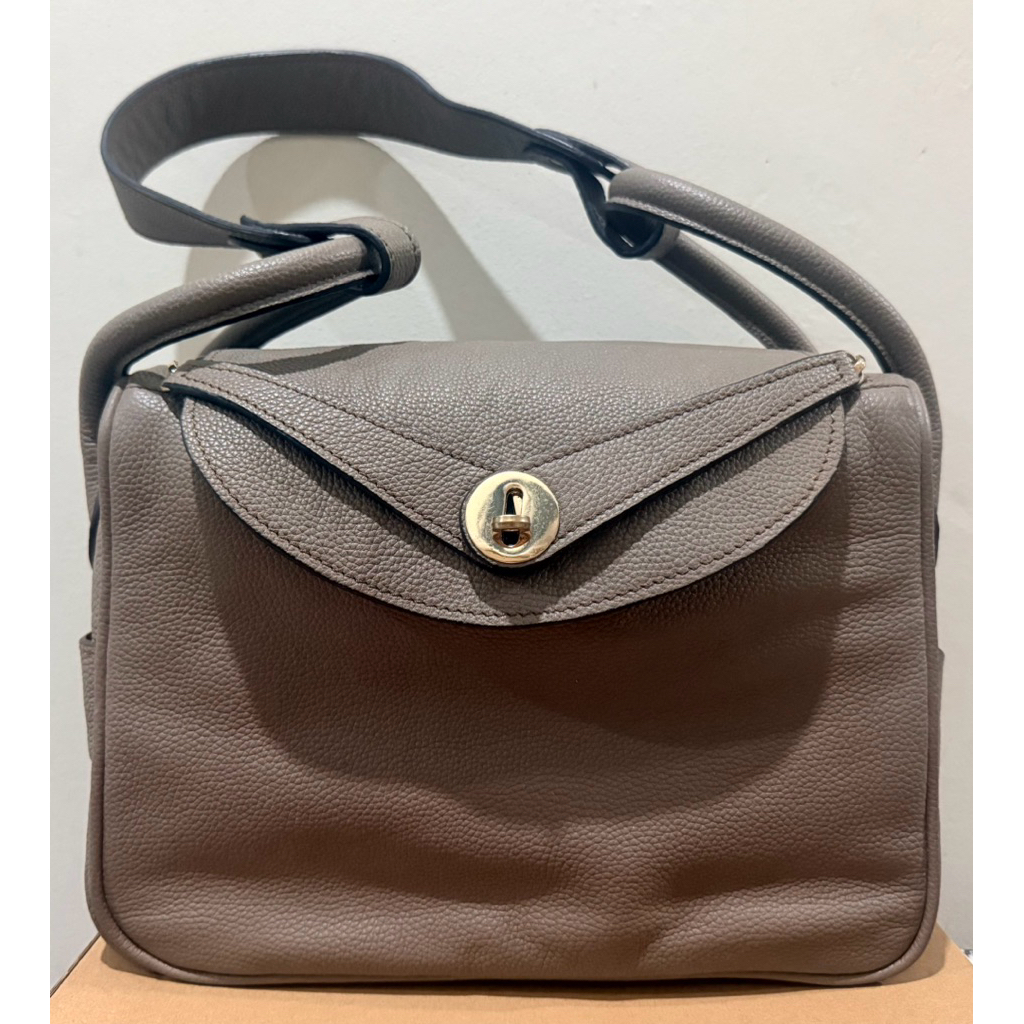 Preloved Tas Sabero Bag Lindy 28 Genuine Leather sesuai foto terlampir