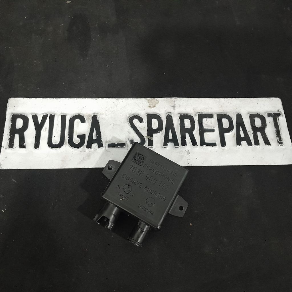 modul Sterownik Servotronic BMW E32 E34 p.n 1134316