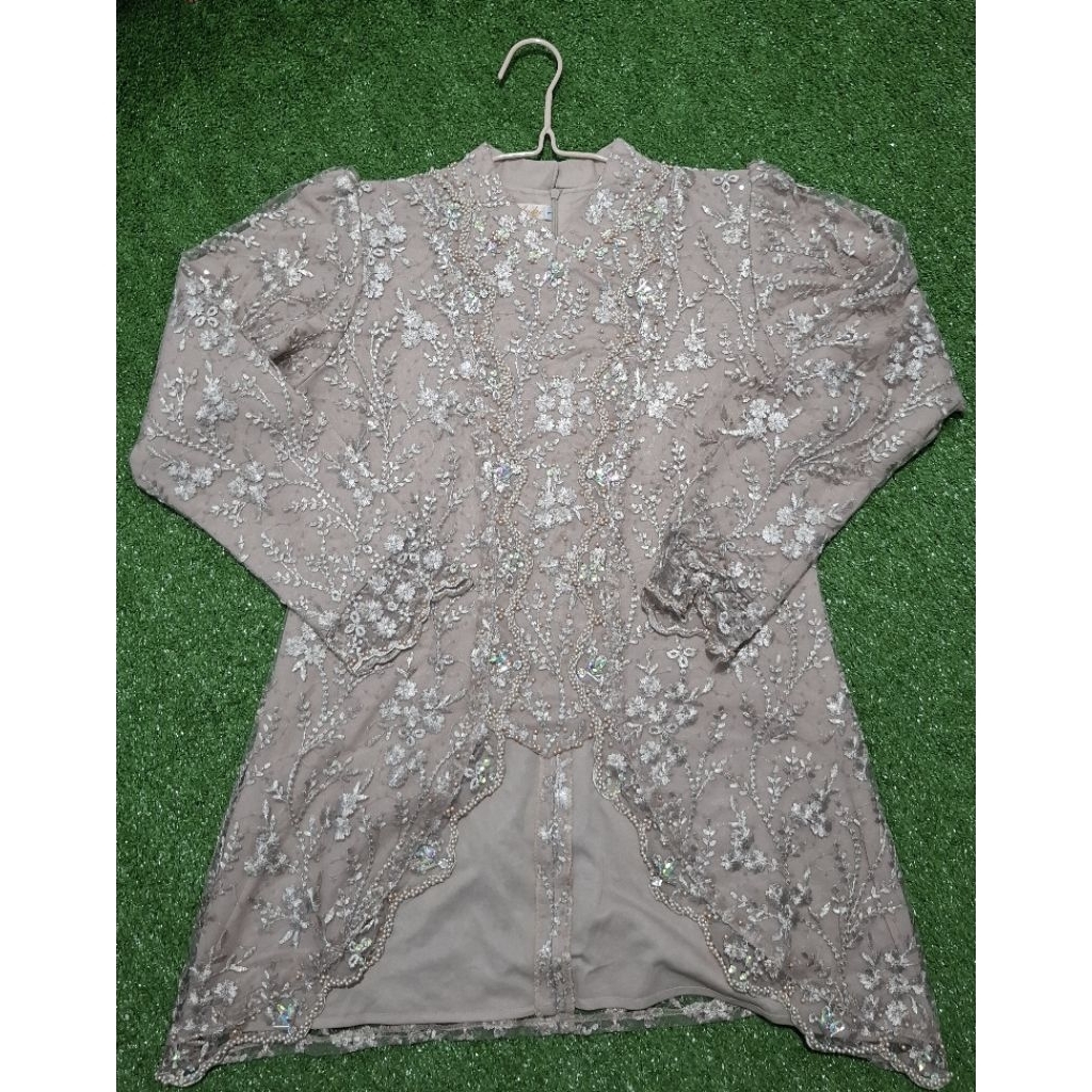 PL kebaya