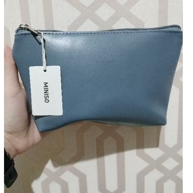 miniso makeup pouch/bag organizer trapezius