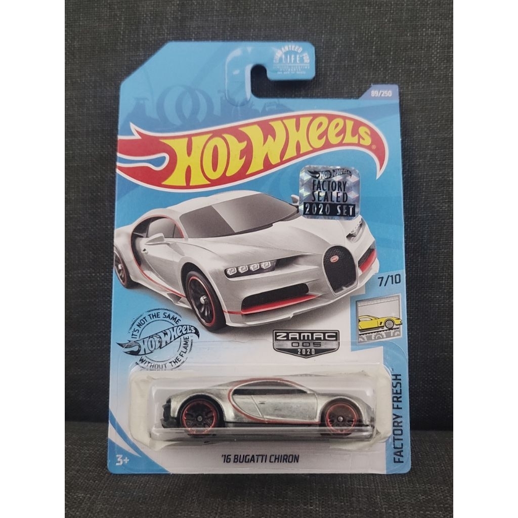 Hot Wheels 16 Bugatti Chiron Silver Zamac