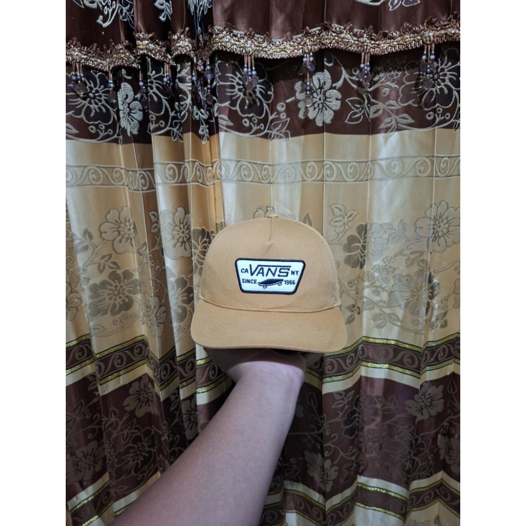 topi vans